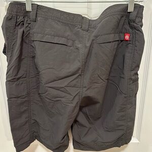 Coleman men’s short size Med 32-34 charcoal grey